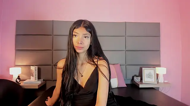 Isabella Marsh online show from November 21, 2025, 1:10 pm