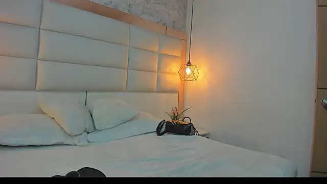 Sofia clk online show from March 19, 2026, 3:06 am