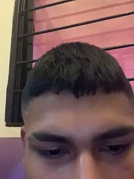 Emiliano Reyes online show from November 25, 2025, 1:50 am