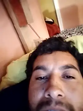 Snapshot of Travieso_21 chatting on November 1, 2025, 2:33 pm Travieso 21 online show from November 1, 2025, 2:33 pm