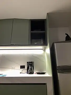 valeriahornier online show from February 6, 2026, 5:14 am