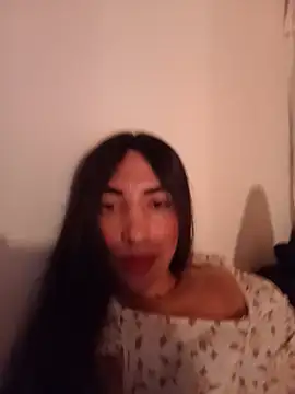 valeriahornier online show from June 24, 2026, 2:10 am