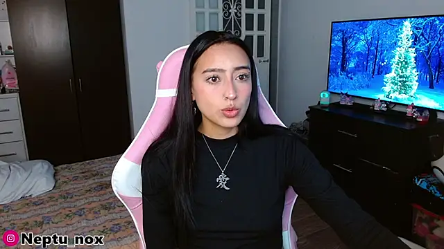 Neptuno x online show from December 21, 2025, 8:20 pm