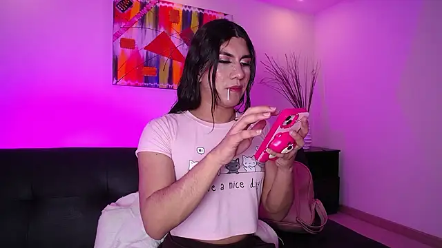 stefy bratz online show from March 14, 2026, 3:56 am