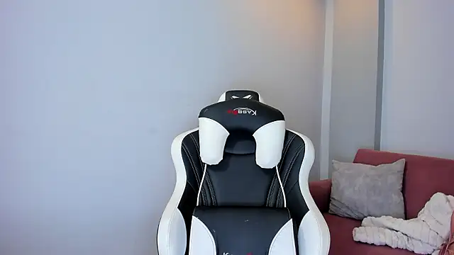 stefy bratz online show from March 11, 2026, 10:26 pm