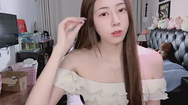 Snapshot of Onecutelittle chatting on August 6, 2026, 6:30 am Onecutelittle online show from August 6, 2026, 6:30 am