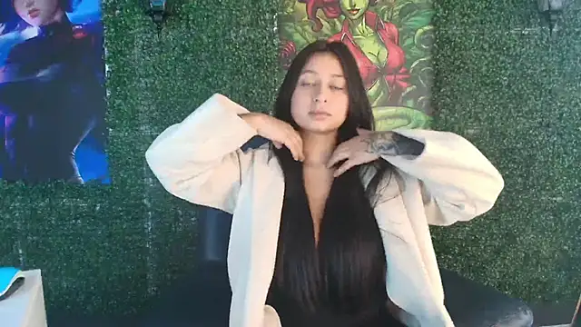 Snapshot of Elizabeth_desire chatting on October 21, 2025, 11:31 am Elizabeth desire online show from October 21, 2025, 11:31 am