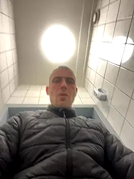 Rotteei1 online show from November 5, 2025, 9:45 am