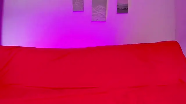 Snapshot of Nikki__uwu chatting on July 8, 2026, 8:42 pm Nikki uwu online show from July 8, 2026, 8:42 pm