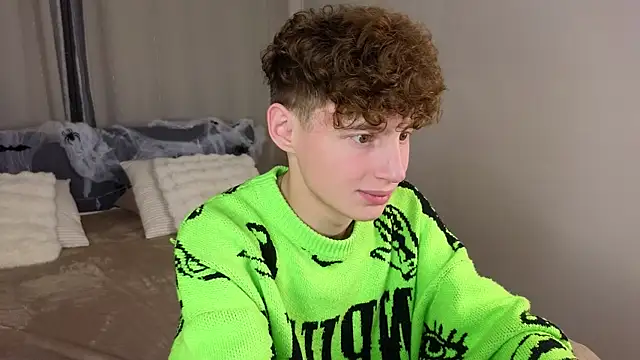 crisp1n online show from November 2, 2025, 3:17 pm