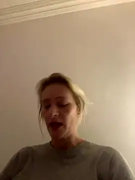 milfdawn online show from October 27, 2025, 11:27 pm