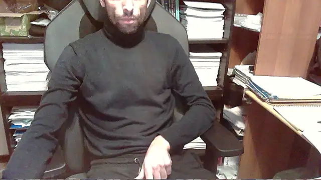 Snapshot of topg84 chatting on October 18, 2025, 6:43 pm topg84 online show from October 18, 2025, 6:43 pm