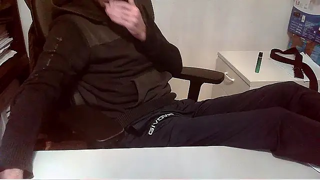 topg84 online show from November 18, 2025, 5:38 pm