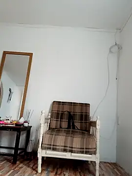 Snapshot of demoni44 chatting on October 22, 2025, 6:51 pm demoni44 online show from October 22, 2025, 6:51 pm