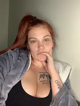 Snapshot of Curvy-Milf-LittleRed chatting on November 7, 2025, 4:11 pm Curvy-Milf-LittleRed online show from November 7, 2025, 4:11 pm