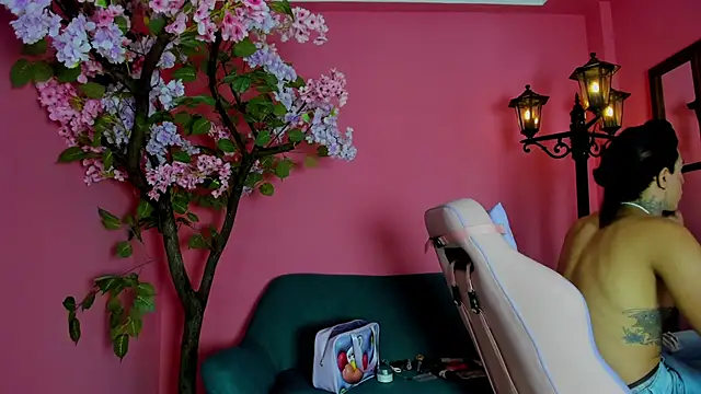 Snapshot of ArohomLester chatting on February 28, 2026, 6:51 pm ArohomLester online show from February 28, 2026, 6:51 pm