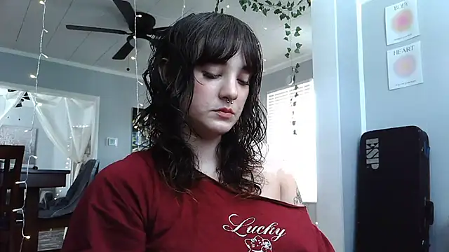 Trickylucy555 online show from June 24, 2026, 6:17 pm