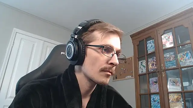 Snapshot of CasuallyCorrupt chatting on December 22, 2025, 6:02 am CasuallyCorrupt online show from December 22, 2025, 6:02 am