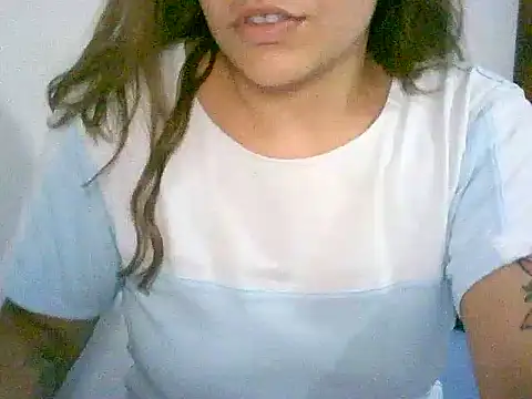 Snapshot of Astridstar21 chatting on October 19, 2025, 4:15 am Astridstar21 online show from October 19, 2025, 4:15 am