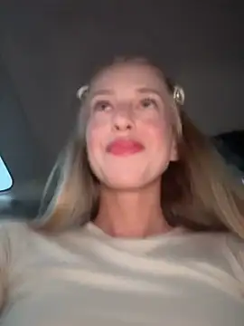 kira mia online show from March 2, 2026, 3:30 pm