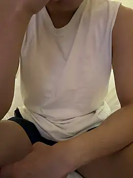 jihoooon 00 online show from April 8, 2026, 1:45 pm