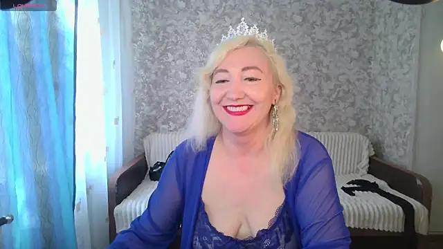 Snapshot of LadyKriss chatting on July 21, 2026, 4:14 am LadyKriss online show from July 21, 2026, 4:14 am