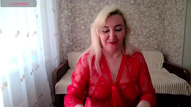 LadyKriss online show from April 16, 2026, 6:03 am