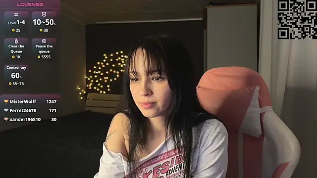 ella simons online show from March 25, 2026, 11:25 pm