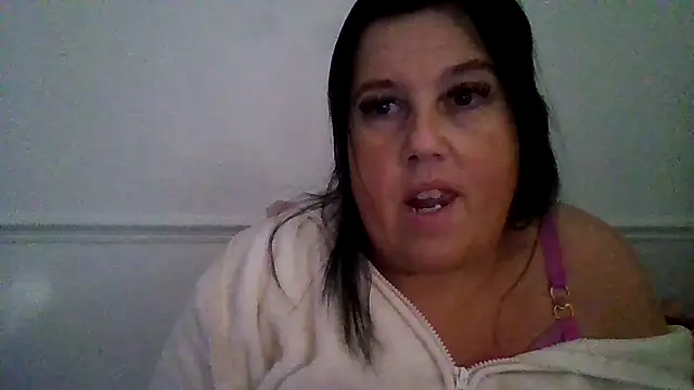 Snapshot of Busty-Phoenix42 chatting on October 26, 2025, 9:37 pm Busty-Phoenix42 online show from October 26, 2025, 9:37 pm