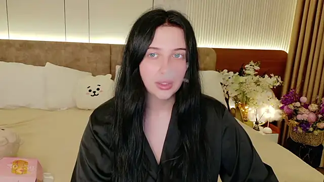 Felicia Herceg online show from January 7, 2026, 3:17 pm