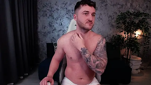 Ethan  S online show from December 3, 2024, 3:15 am
