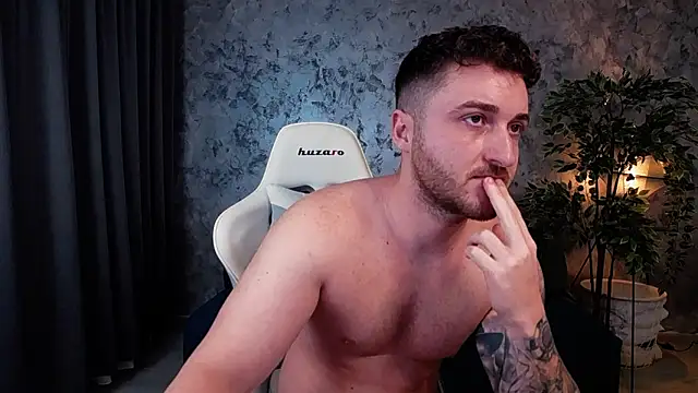 Ethan  S online show from December 5, 2024, 5:43 am