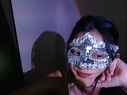 Hottie hania online show from November 9, 2025, 5:28 pm