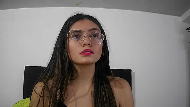 Snapshot of ScarlettFigueroa chatting on October 31, 2025, 3:47 am ScarlettFigueroa online show from October 31, 2025, 3:47 am