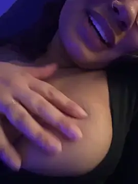 Snapshot of careibeancream chatting on October 23, 2025, 12:20 am careibeancream online show from October 23, 2025, 12:20 am