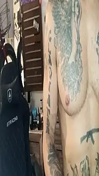 Snapshot of alphacloudGod chatting on November 15, 2025, 4:05 am alphacloudGod online show from November 15, 2025, 4:05 am