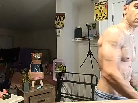 Snapshot of alphacloudGod chatting on November 1, 2025, 10:20 am alphacloudGod online show from November 1, 2025, 10:20 am