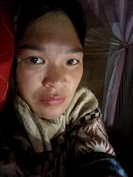 chipu06 online show from November 8, 2025, 1:03 pm