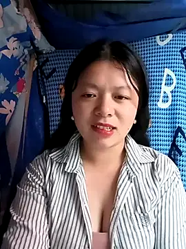 lisa-bae00 online show from March 10, 2026, 12:20 pm