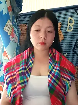 lisa-bae00 online show from April 7, 2026, 8:27 am