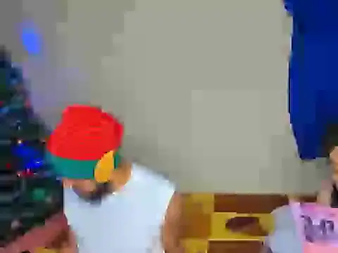 Snapshot of astredad2025 chatting on December 5, 2025, 5:06 am astredad2025 online show from December 5, 2025, 5:06 am