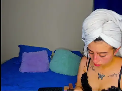 Snapshot of astredad2025 chatting on January 14, 2026, 3:10 am astredad2025 online show from January 14, 2026, 3:10 am