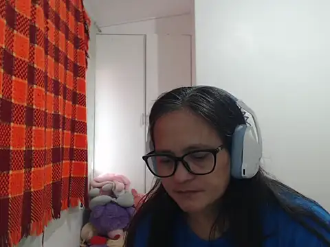 Kinkybela2025 online show from August 9, 2026, 3:45 am