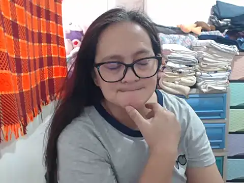 Kinkybela2025 online show from February 24, 2026, 4:35 am