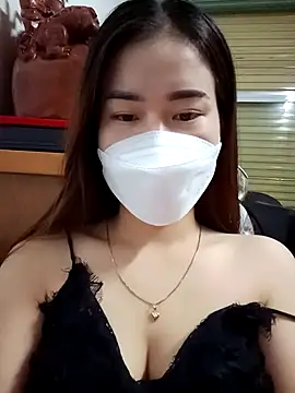 Family-Lovee online show from November 4, 2025, 10:13 pm