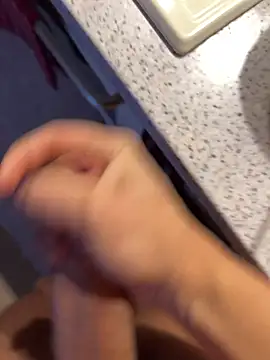 iCum uCum online show from January 13, 2026, 6:39 am