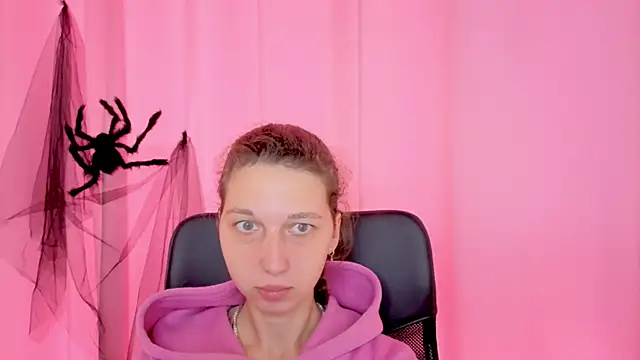 CuteEllii online show from November 13, 2025, 11:03 am