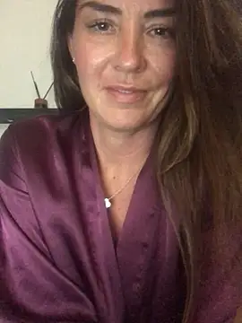 Snapshot of BestKeptSecret69 chatting on October 20, 2025, 5:24 pm BestKeptSecret69 online show from October 20, 2025, 5:24 pm