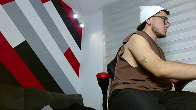 Snapshot of Zac_Golden chatting on February 1, 2026, 11:41 am Zac Golden online show from February 1, 2026, 11:41 am