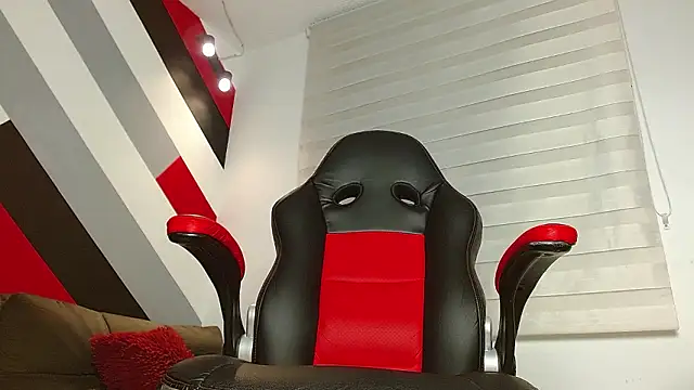 Snapshot of Zac_Golden chatting on February 14, 2026, 12:05 pm Zac Golden online show from February 14, 2026, 12:05 pm